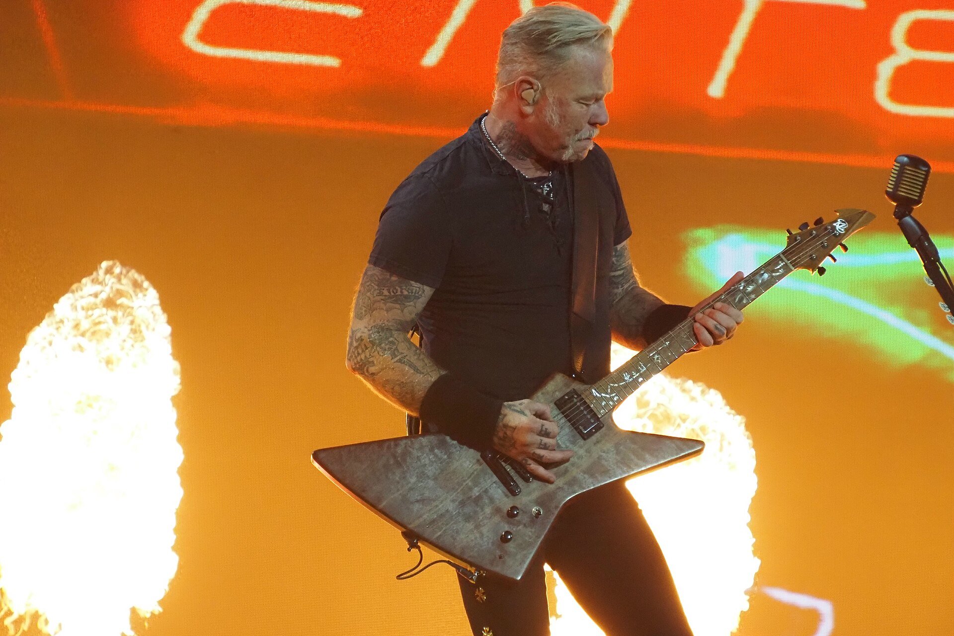 James Hetfield with Metallica at Marvel Stadium in Melbourne, Australia, November 8, 2025, on the M72 World Tour.