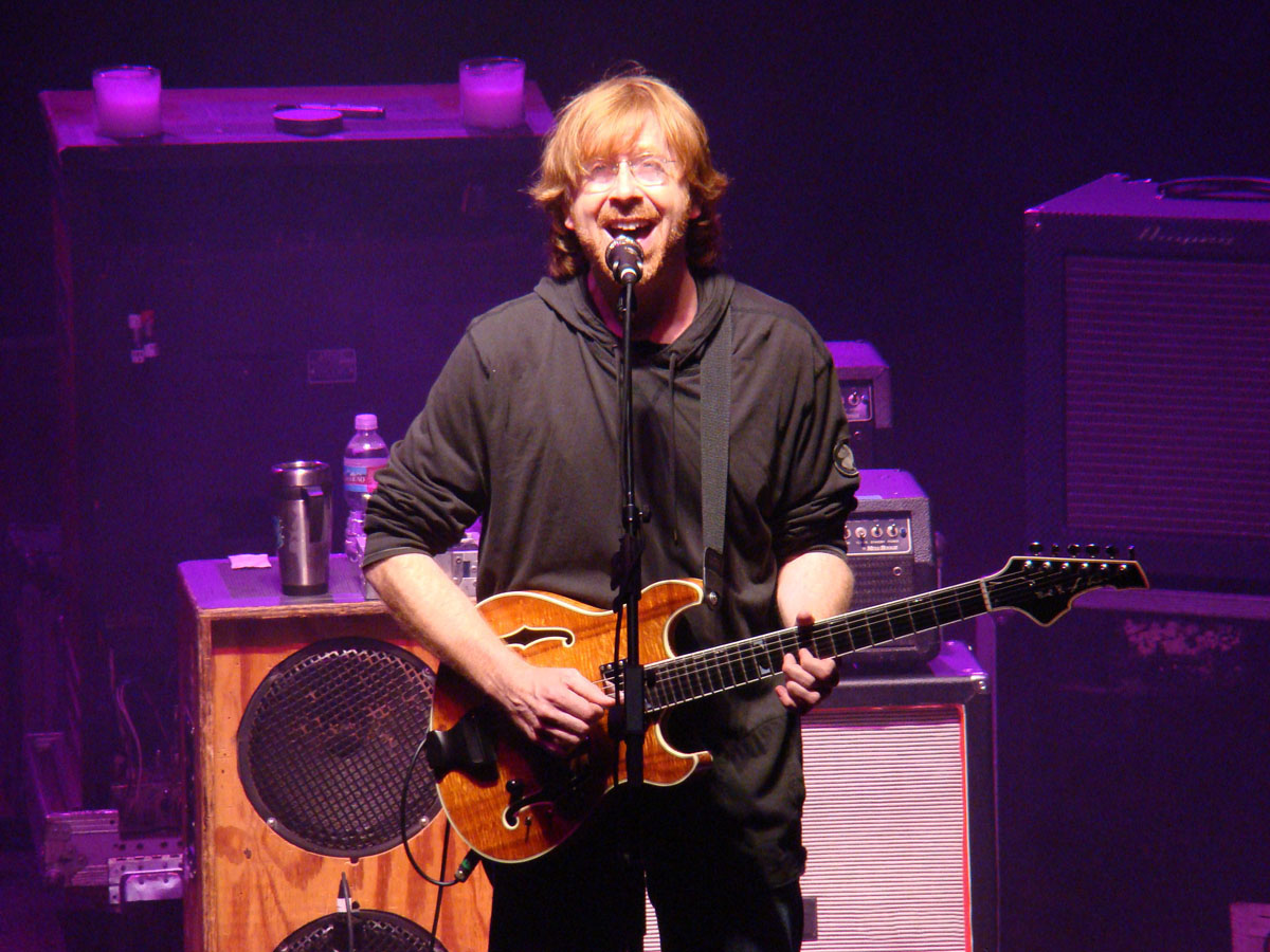 Trey Anastasio with Phish at Red Rocks Amphitheatre, July 30, 2009. Premier Guitar lists him among the Tube Screamer's best-known users.