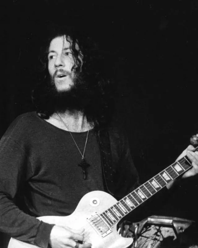 Peter Green performing live