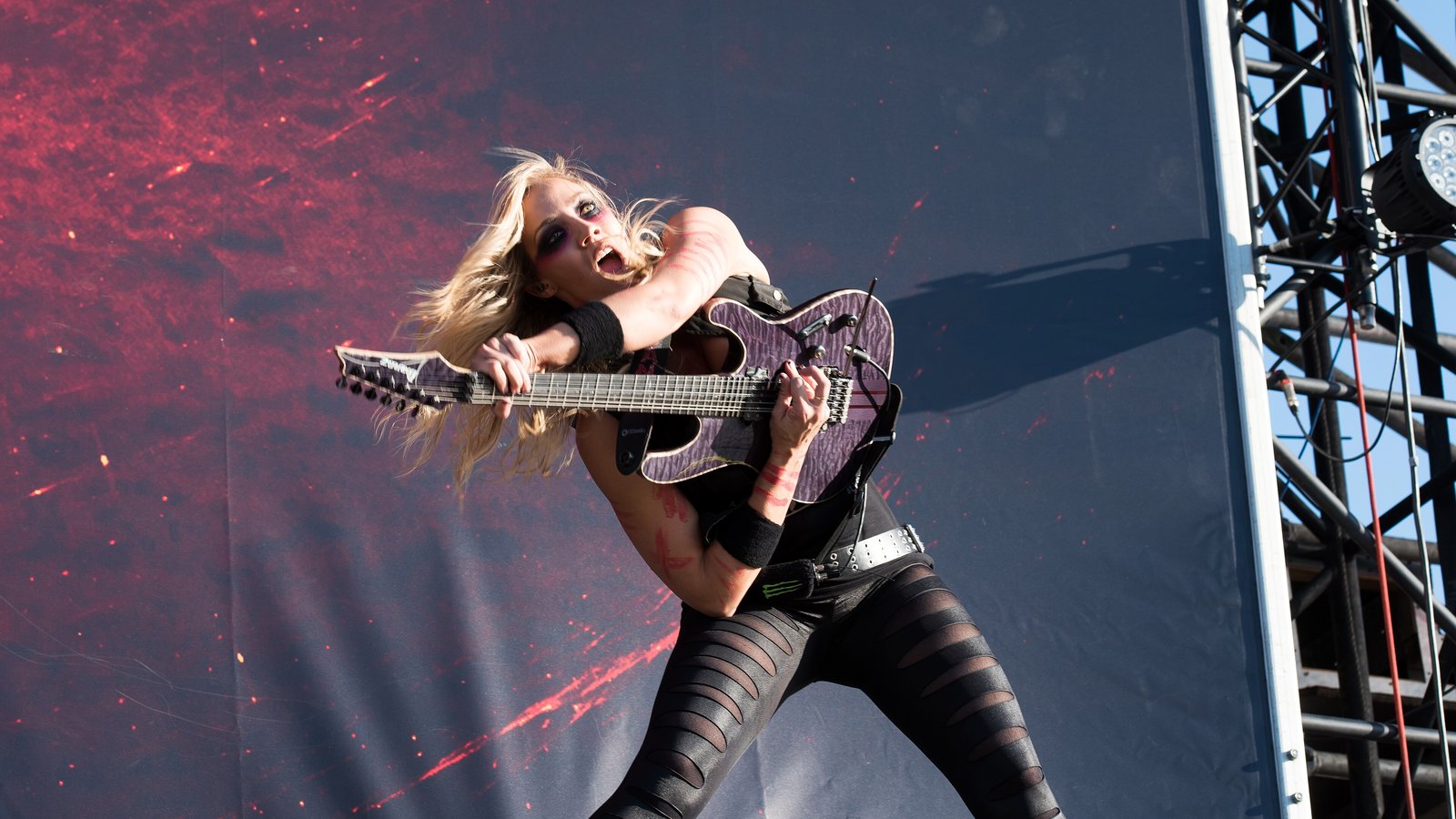 The 25 Greatest Women Guitarists of All Time