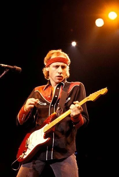 The Sultans of Swing Solo: Mark Knopfler's Masterclass in Taste, Touch, and Timing
