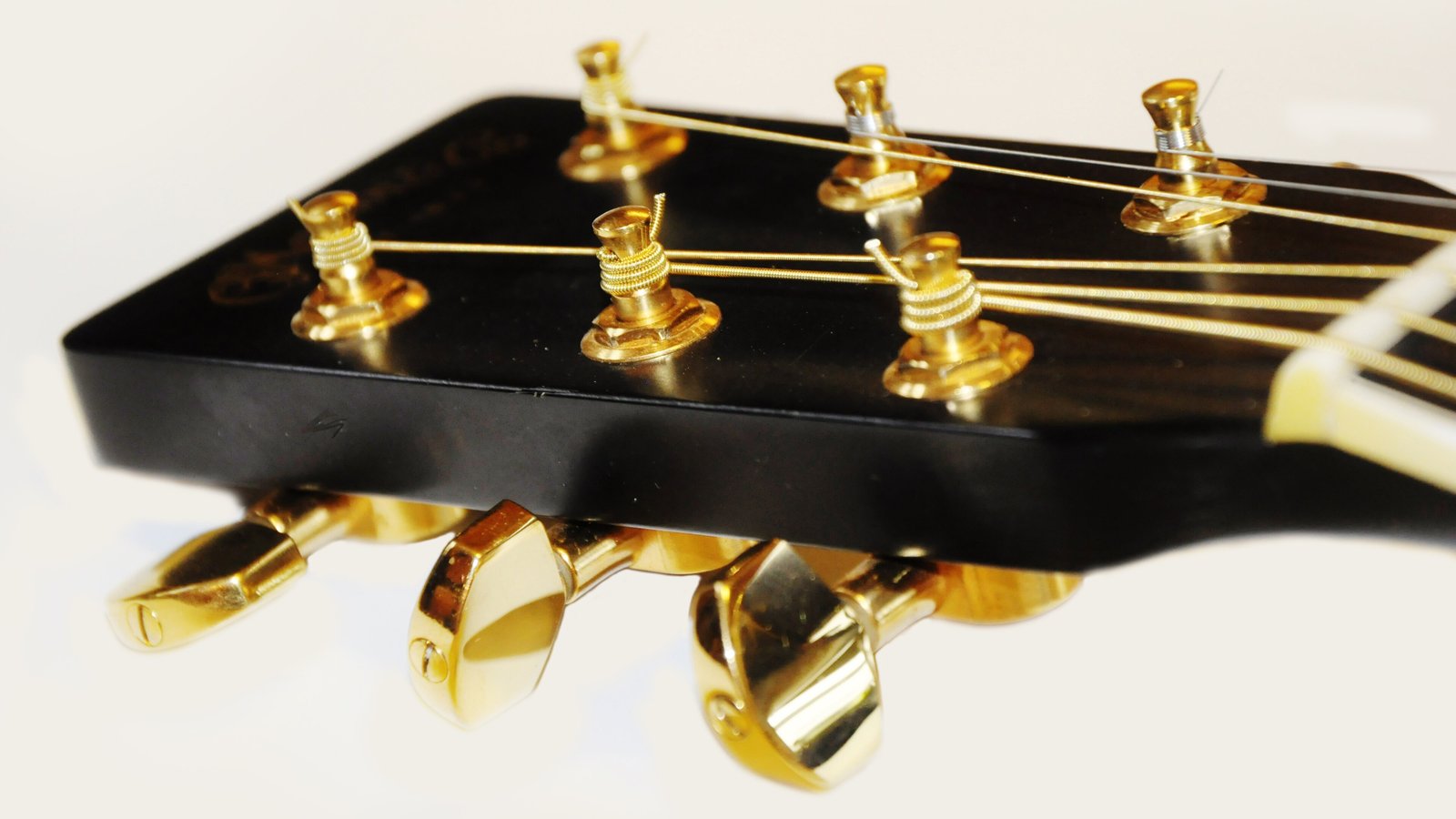 Why Does My Guitar Go Out of Tune? 11 Causes (And How to Fix Each One)