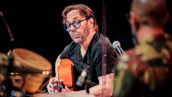 Al Di Meola at 72: How One Guitarist Redefined Speed Without Sacrificing Musicality