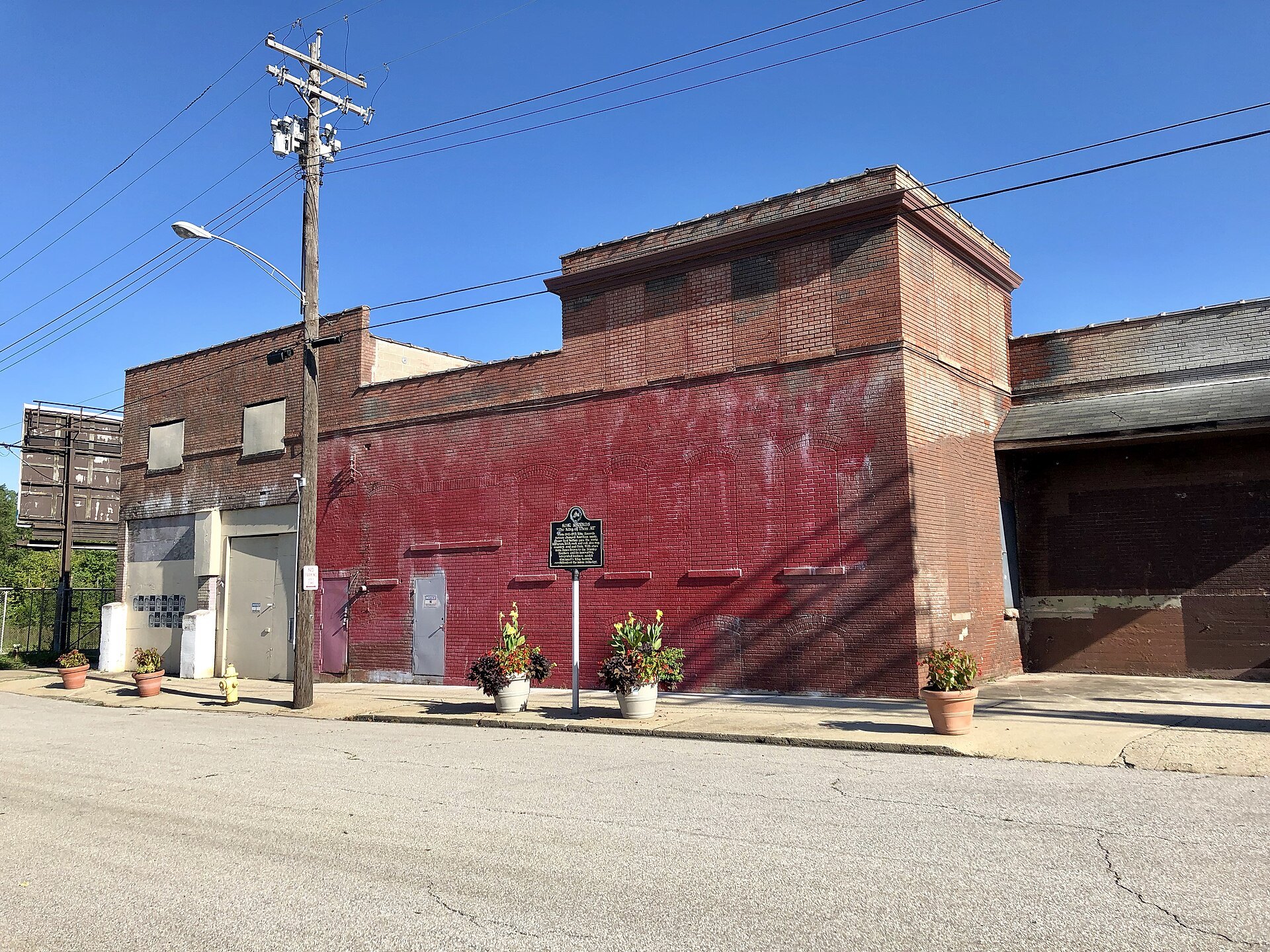 The former King Records building in Cincinnati, photographed in 2019. King was part of the same Cincinnati scene where Mack came up. His breakthrough came on the smaller Fraternity label.