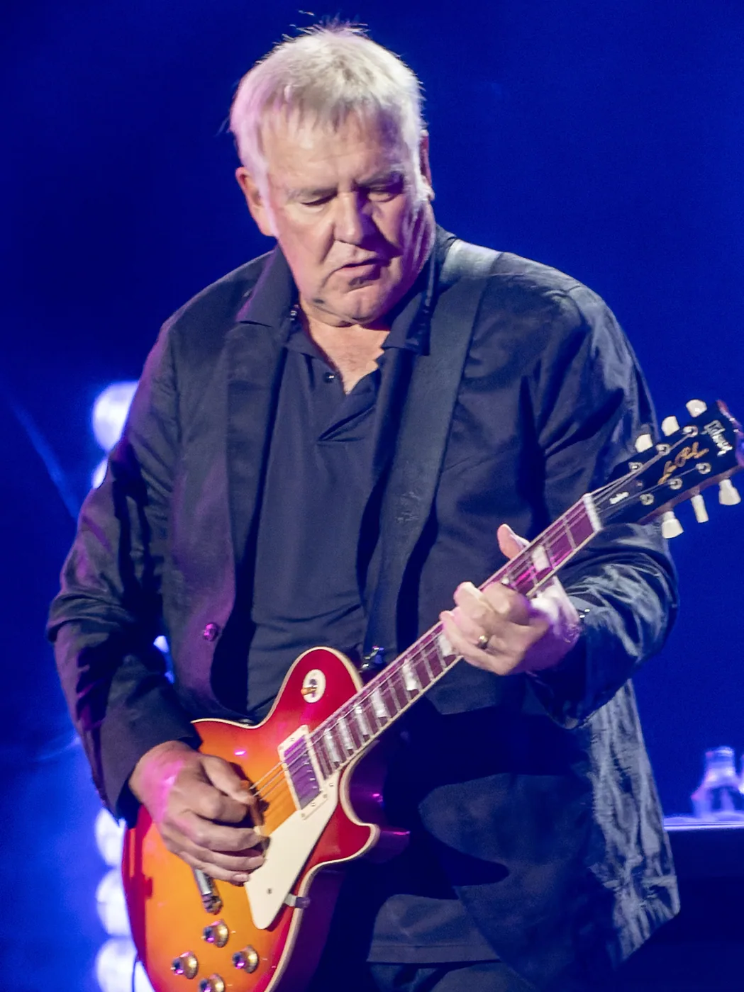 Alex Lifeson performing live