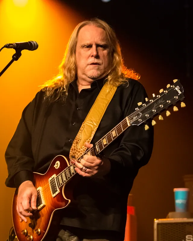 Warren Haynes performing live