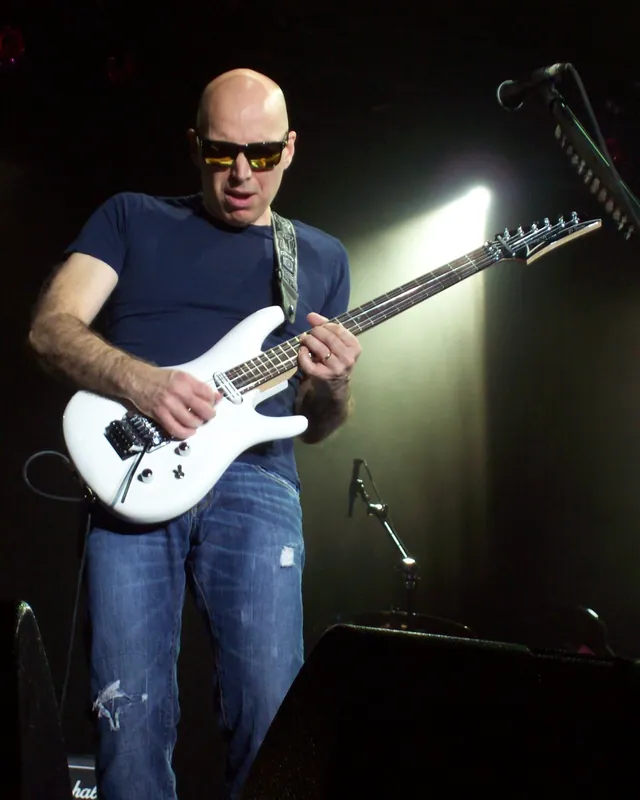 Joe Satriani performing live