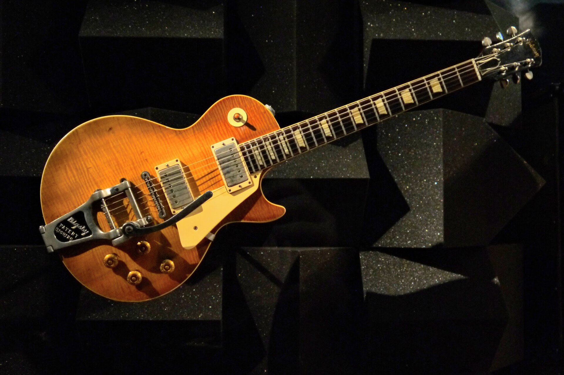 A 1959 Gibson Les Paul Standard (Keith Richards' guitar, serial 9 3182) at the Metropolitan Museum of Art's *Play It Loud* exhibition in 2019. **Illustrative:** the same model as the record-setting Heritage Burst, not that guitar.