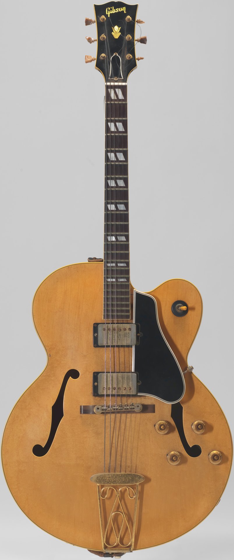 Chuck Berry's Gibson ES-350T guitar Maybellene at the Smithsonian
