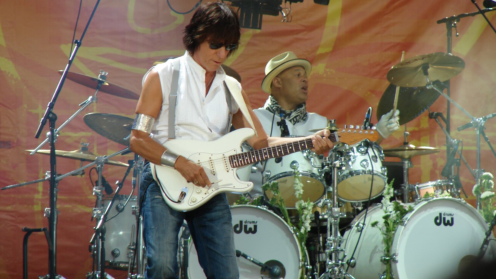 Jeff Beck: The Guitarist Who Never Stopped Reinventing the Electric Guitar
