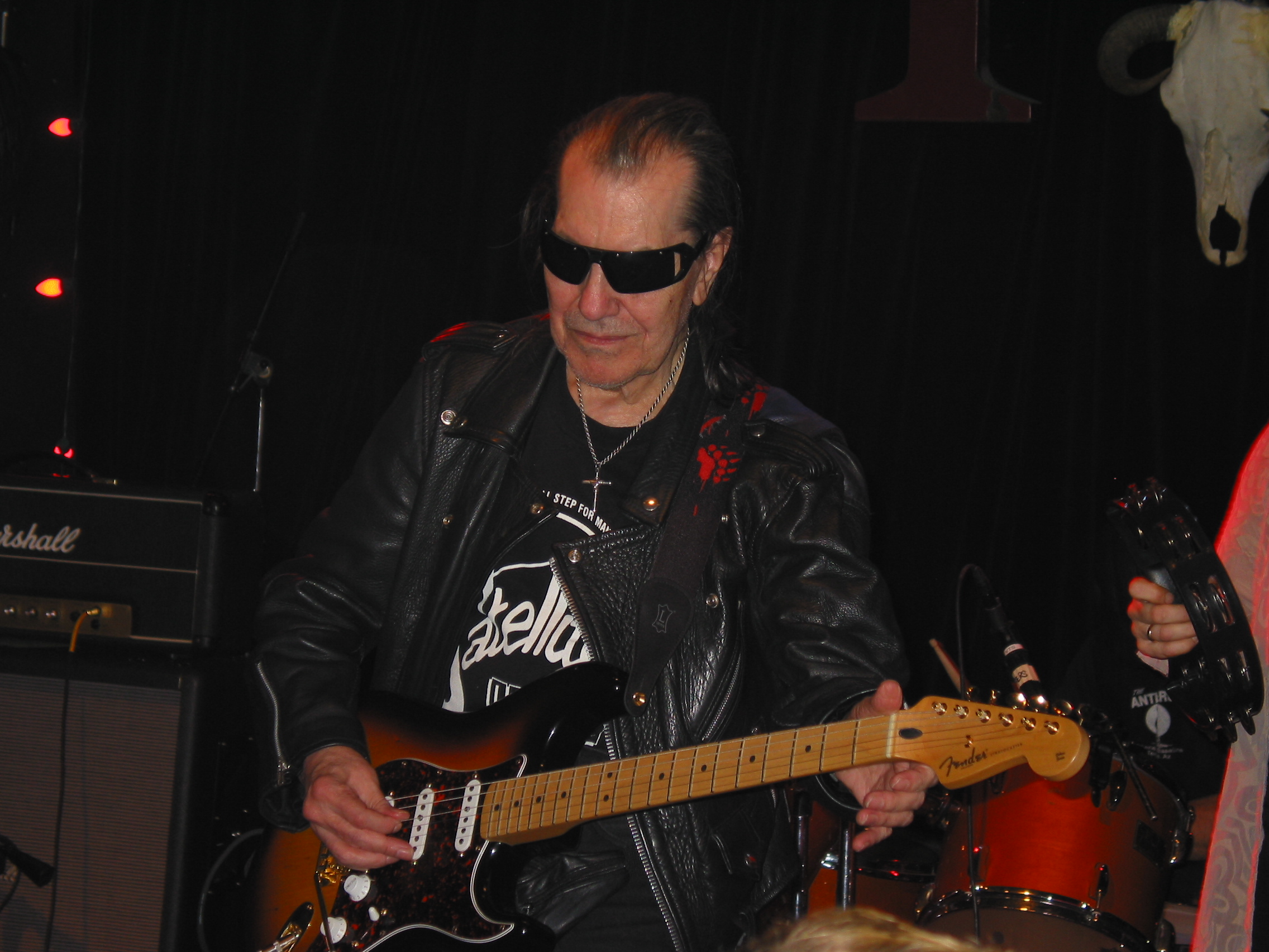 Link Wray performing at the Tractor Tavern in Seattle in July 2005