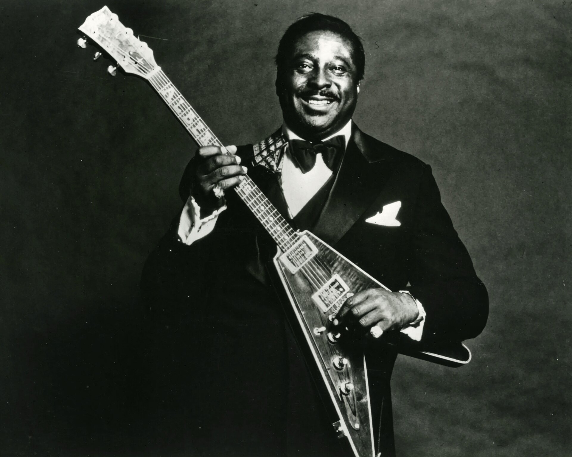 Albert King, the other early Flying V champion, with his custom Flying V in a 1976 press photo.