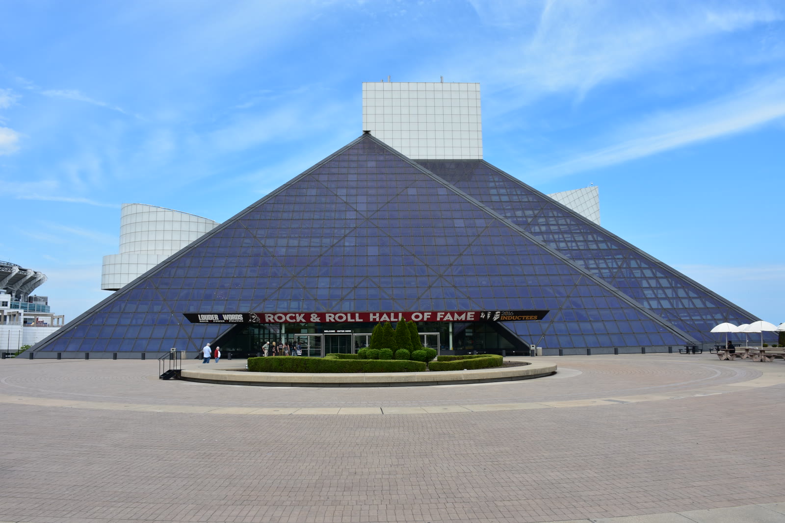 Rock & Roll Hall of Fame, Cleveland