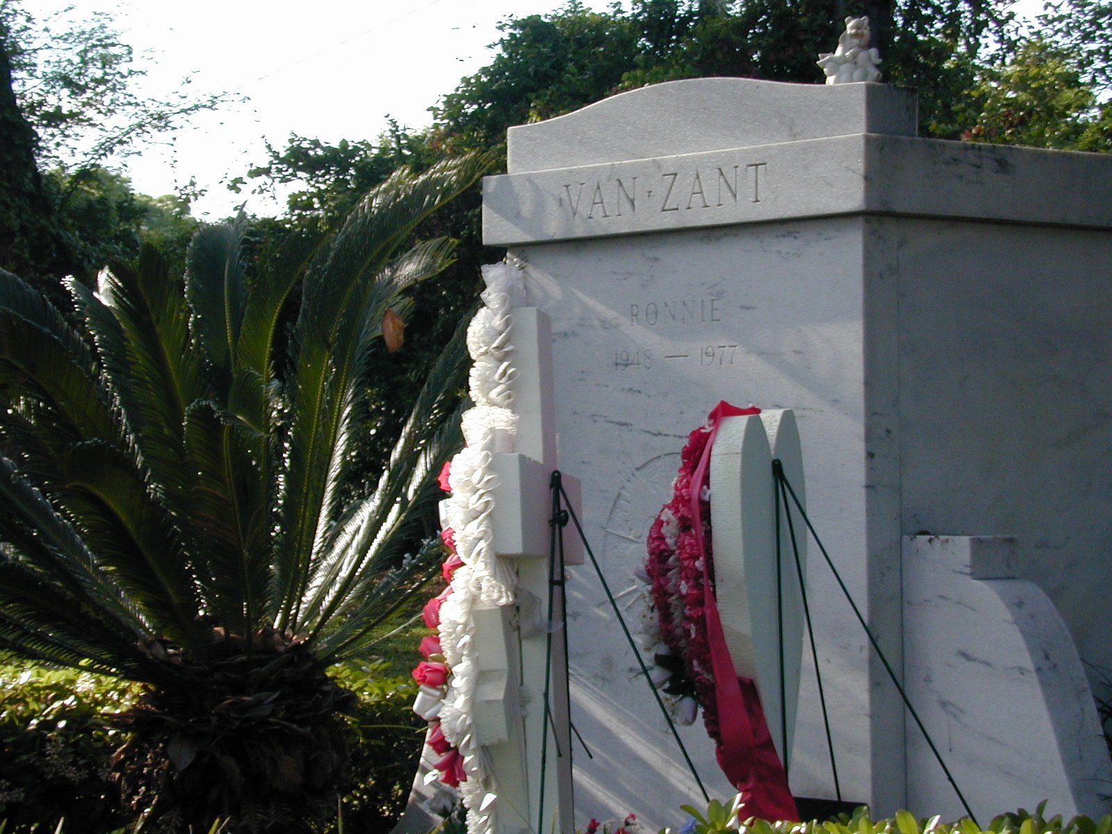 The Ronnie Van Zant memorial at Jacksonville Memory Gardens in Orange Park, Florida, in March 2000. Steve Gaines' memorial stands beside it.