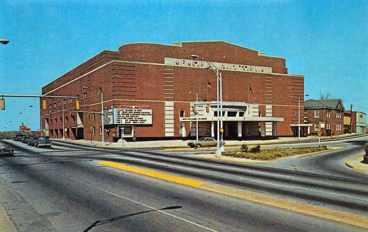 Greenville Memorial Auditorium on a 1959 postcard. Skynyrd played there on October 20, 1977. The building was demolished in 1997.